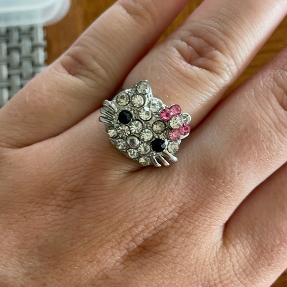 Vintage Hello Kitty Ring - Picture 2 of 5